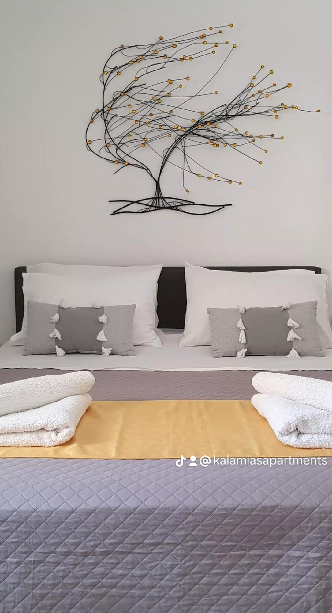 Pýrgos Kalamia'S Cozy Apartment מראה חיצוני תמונה